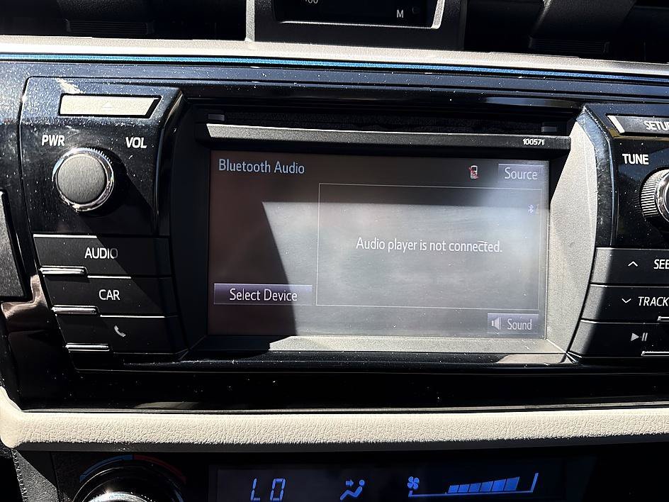 Used 2016 Super White Toyota LE image 18