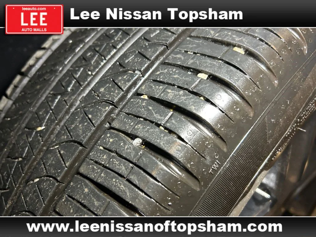 Used 2025 Gray Volkswagen SE R-Line Black image 25