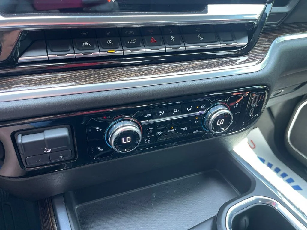 Used 2022 Onyx Black GMC Elevation image 8