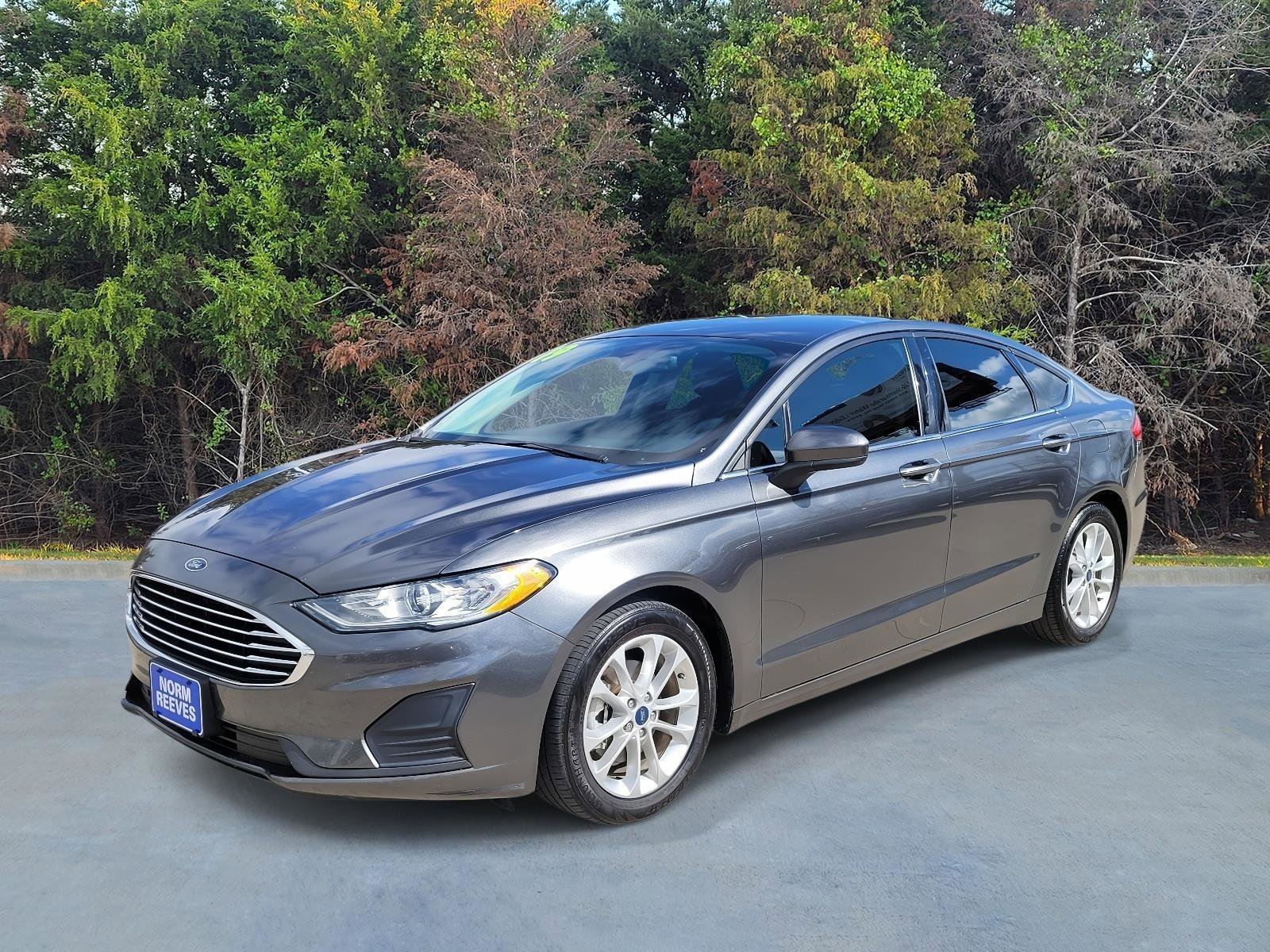 2019 Ford Fusion SE FWD's photo