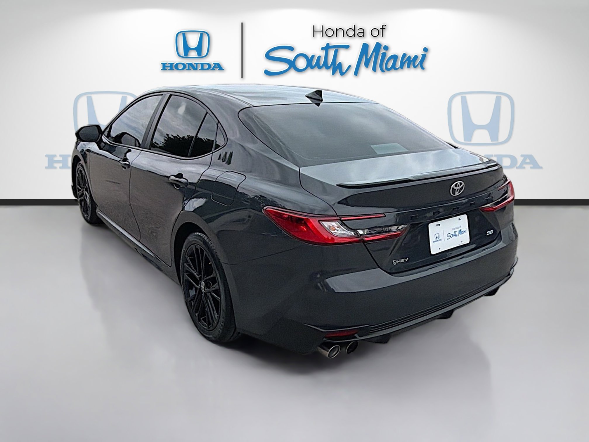 Used 2025 Underground Toyota SE image 5