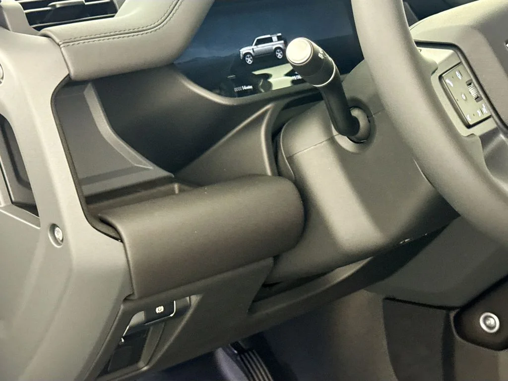 New 2026 Fuji White Land Rover X-Dynamic SE image 10