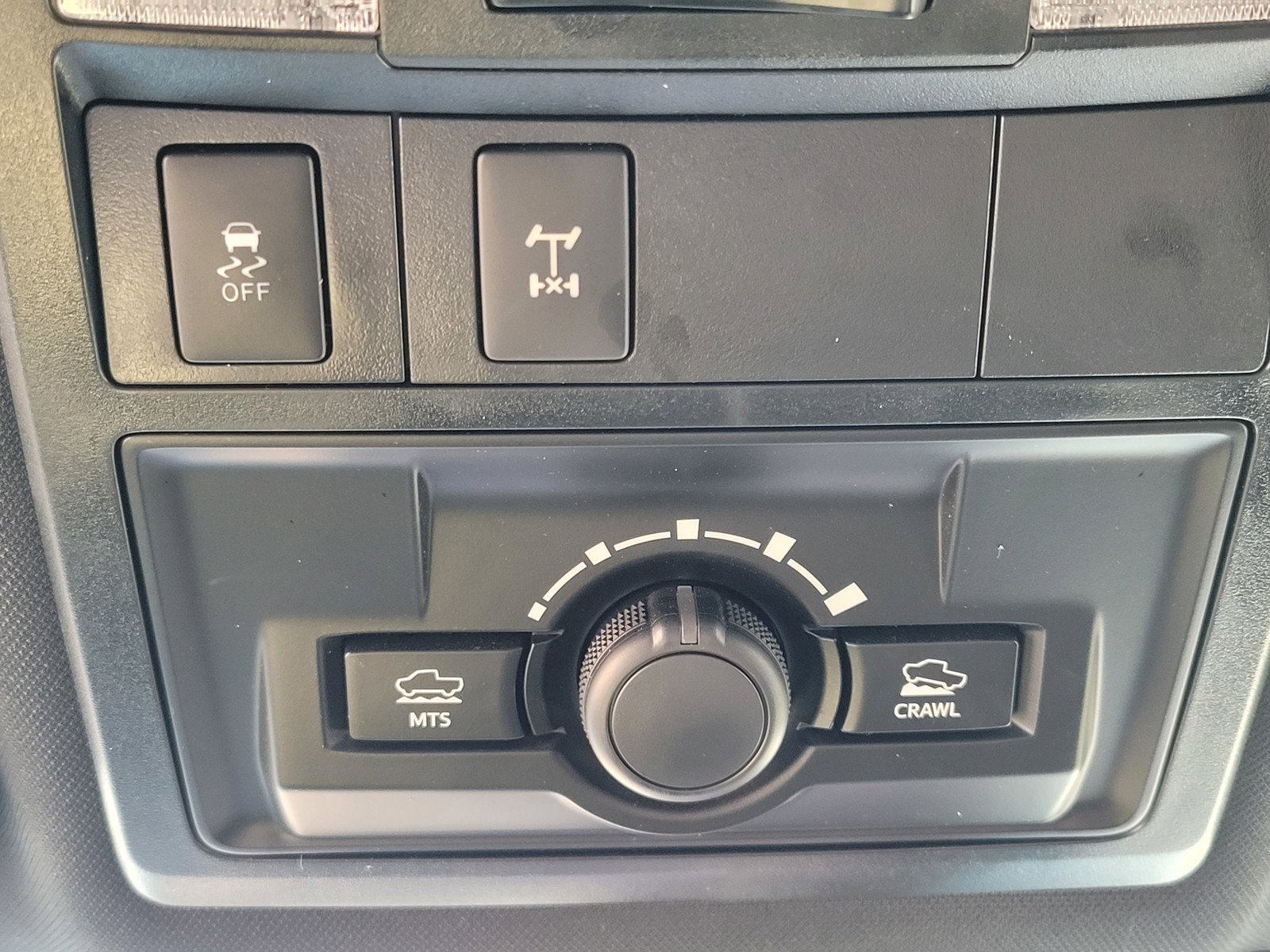 Used 2018  Toyota  image 22