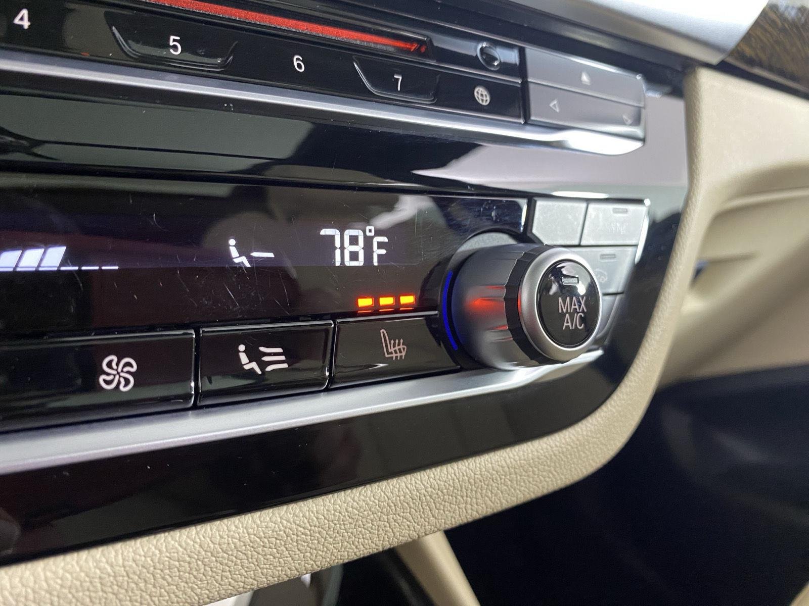 Used 2018 Alpine White BMW xDrive30i image 6
