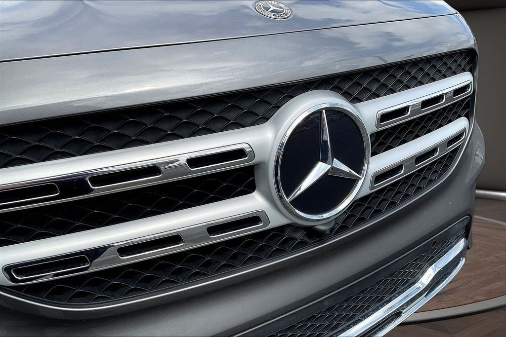 Used 2022 Gray Mercedes-Benz GLB 250 image 36