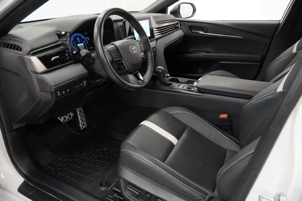 Used 2025 White Toyota SE image 15
