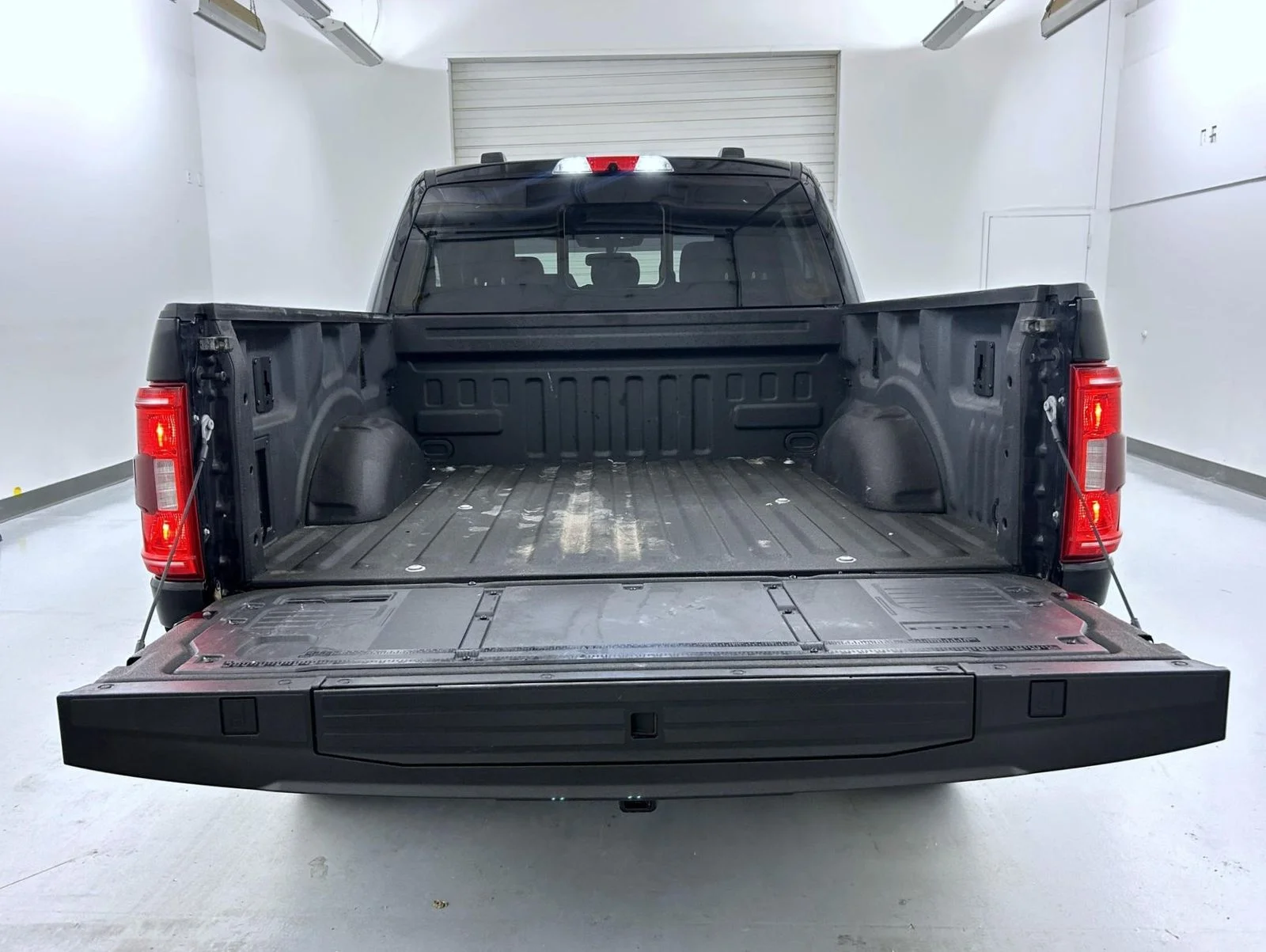 Used 2023 Black Ford XLT image 22