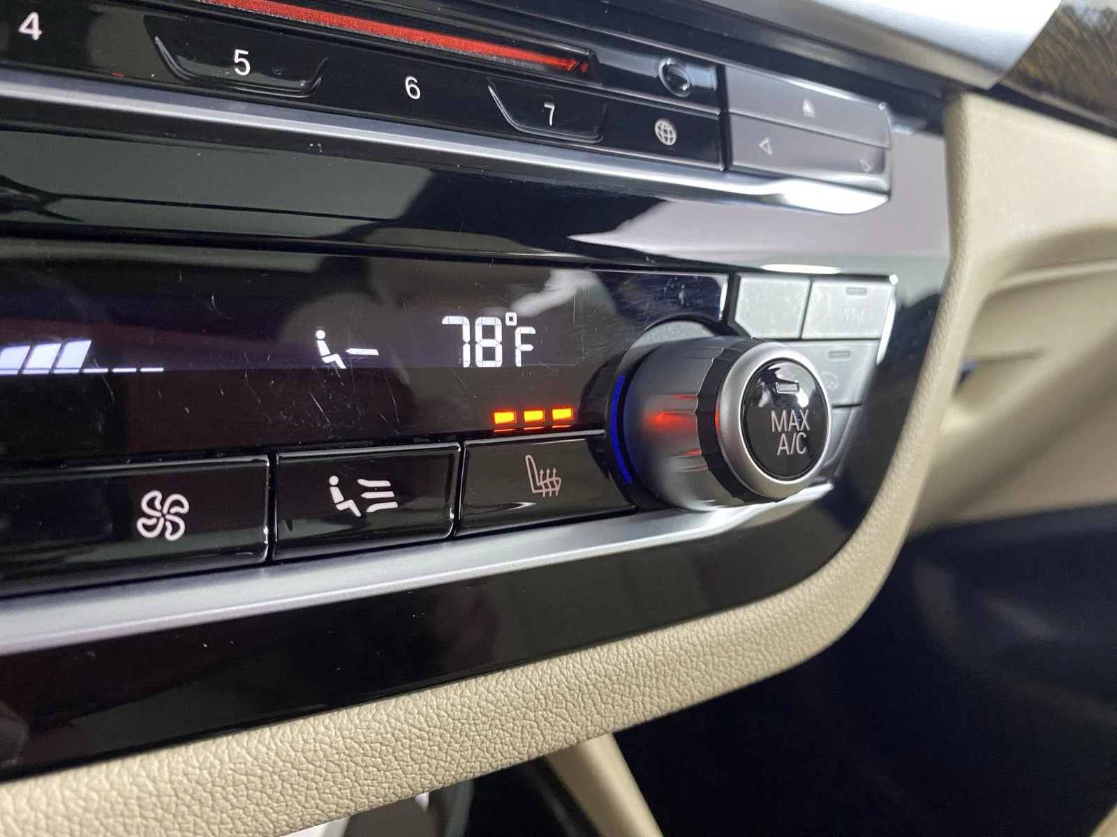 Used 2018 Alpine White BMW xDrive30i image 6