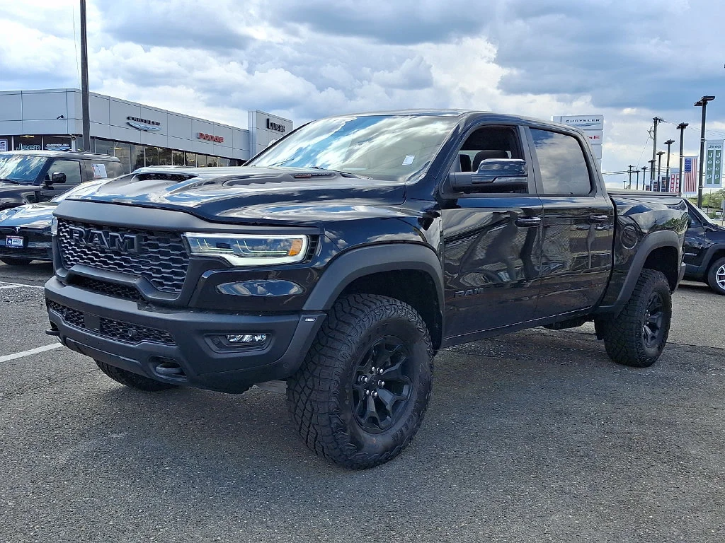 New 2026 Diamond Black Crystal Pearl-Coat Exterior Paint RAM RHO image 4
