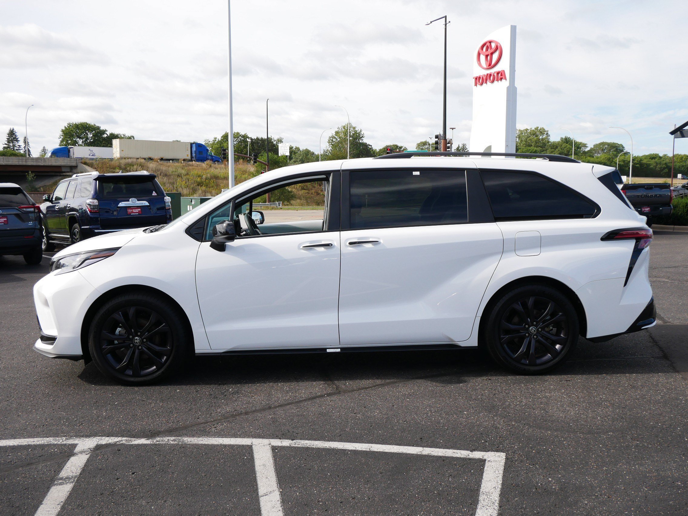 Certified Used 2026 Ice Cap Toyota XSE image 4