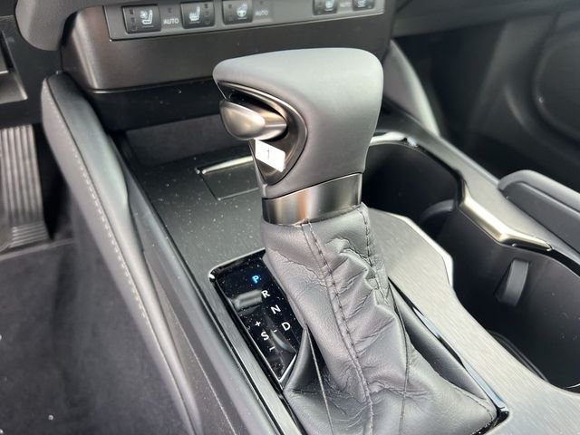 Used 2024 White Lexus 300h image 20