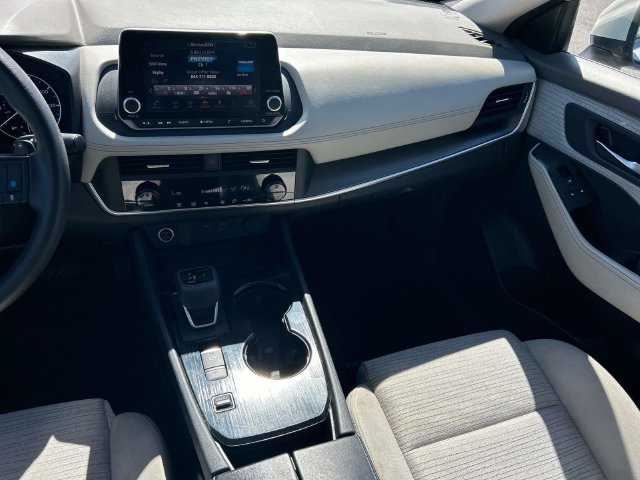Used 2023 White Nissan SV image 15
