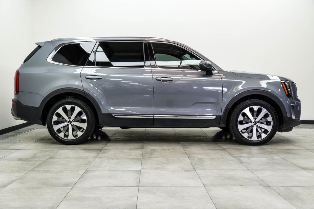 Used 2022 Silver Kia EX image 7