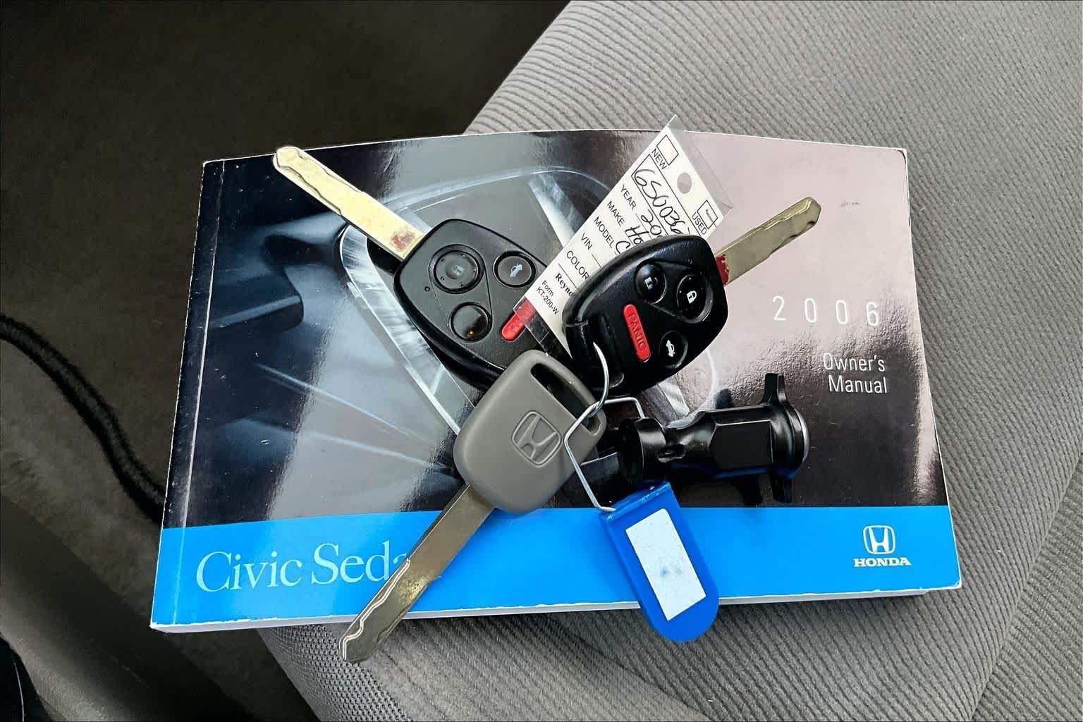 Used 2006 Galaxy Gray Metallic Honda EX image 13