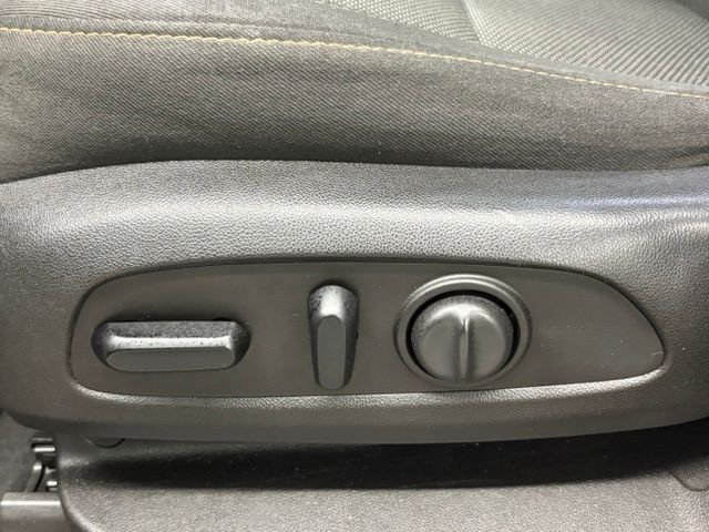 Used 2018 White Chevrolet LT image 15