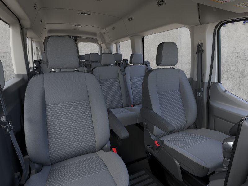 New 2026 Oxford White Ford XL image 7