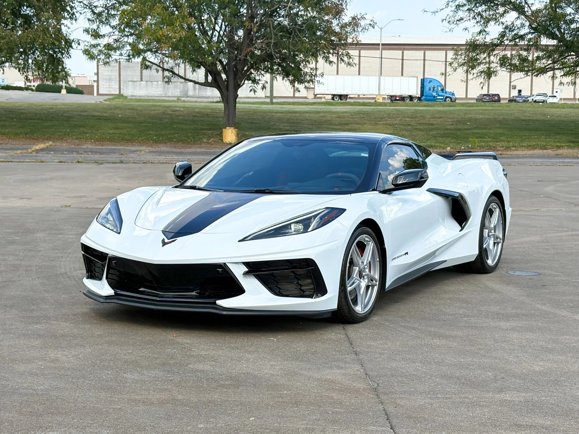 Used 2023 White Chevrolet Stingray image 6