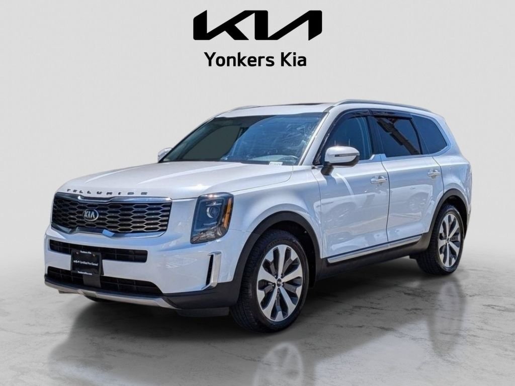 Used 2020 White Kia S image 2