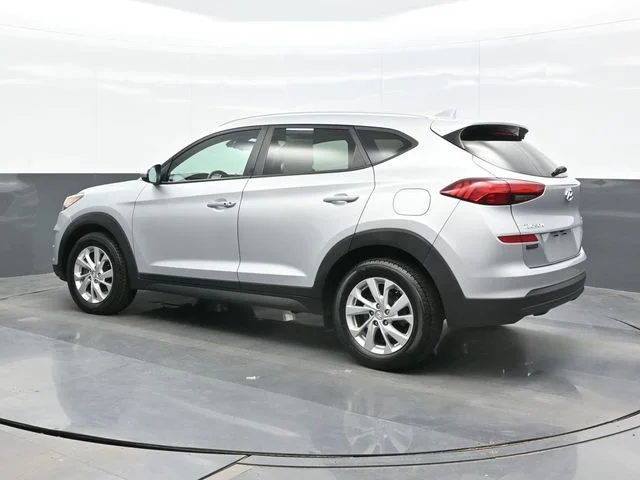 Used 2019 Silver Hyundai Value image 3