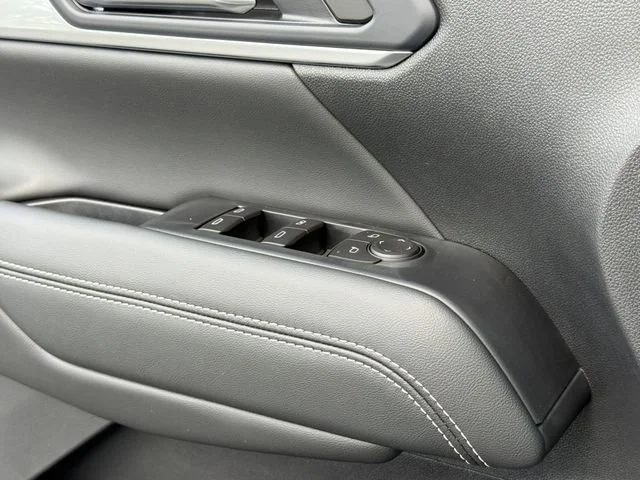 New 2026 Summit White GMC Elevation image 21