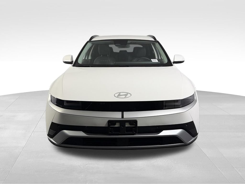 Used 2025 White Hyundai SEL image 10