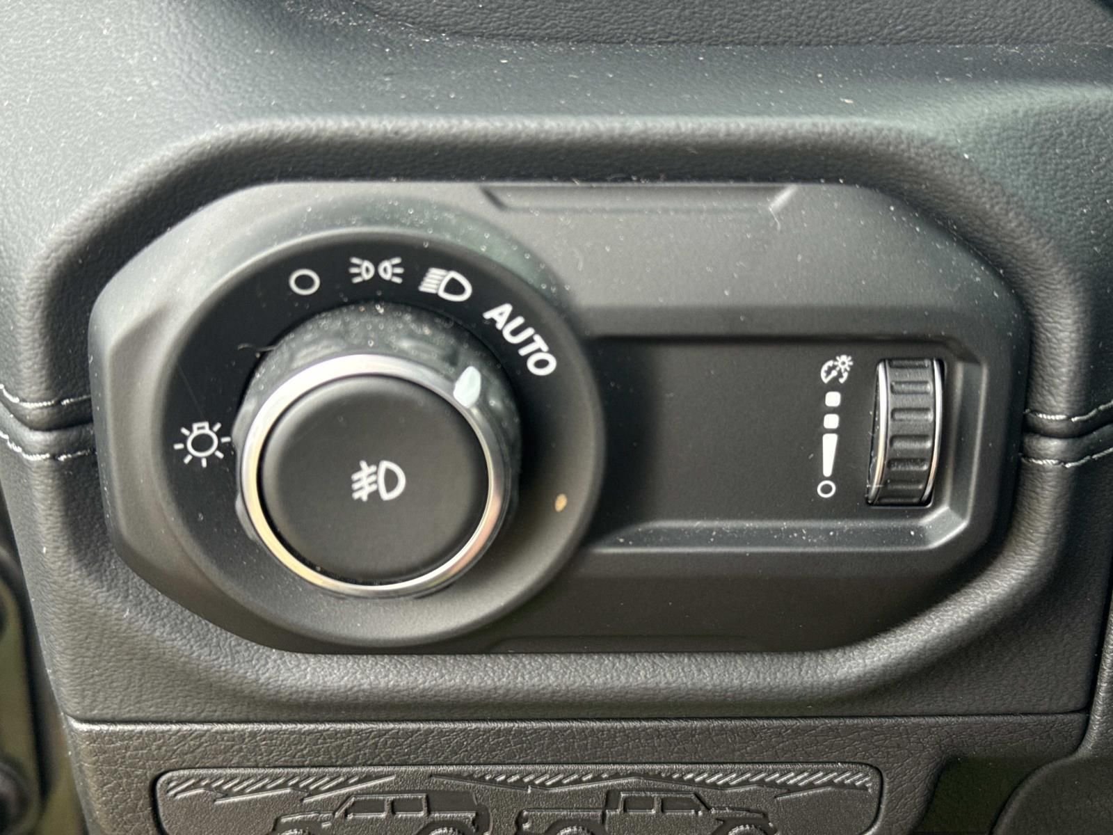 Used 2024 Black Jeep Sahara image 19