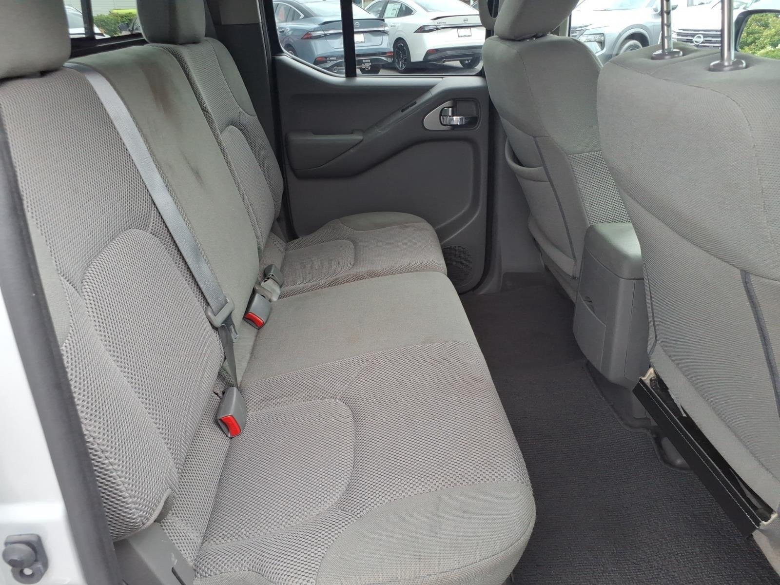 Used 2019 Glacier White Nissan SV image 20