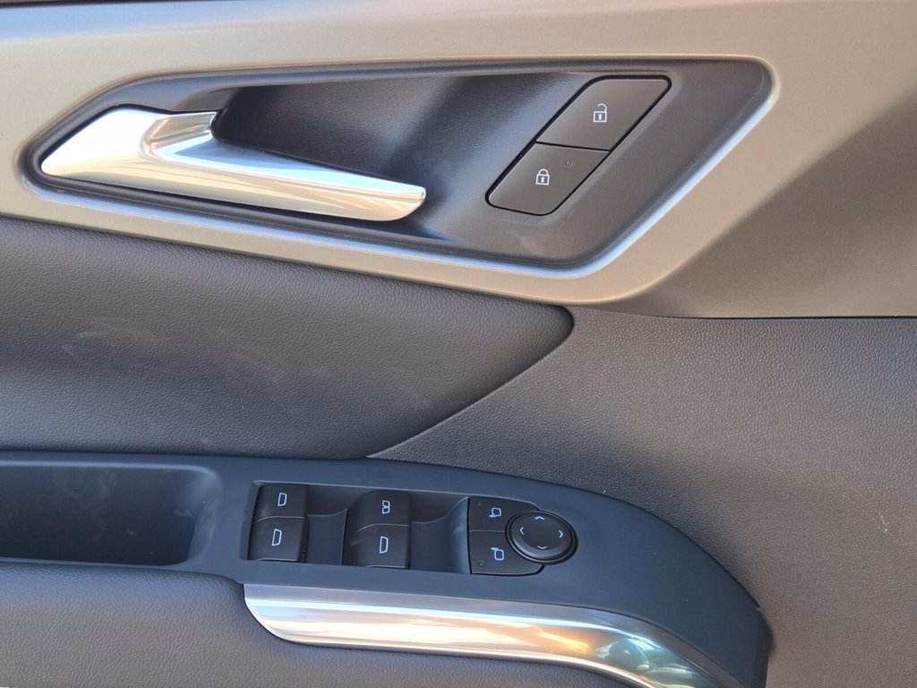 2027 Chevrolet Traverse LT - Photo 10