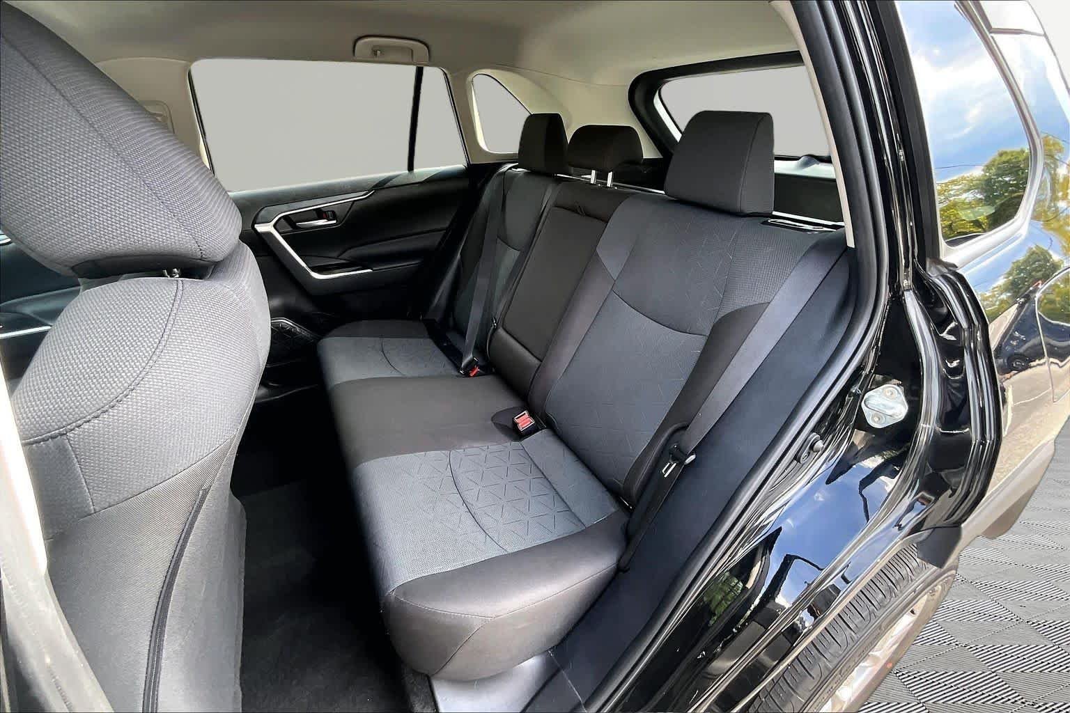 Used 2025 Midnight Black Metallic Toyota XLE image 21