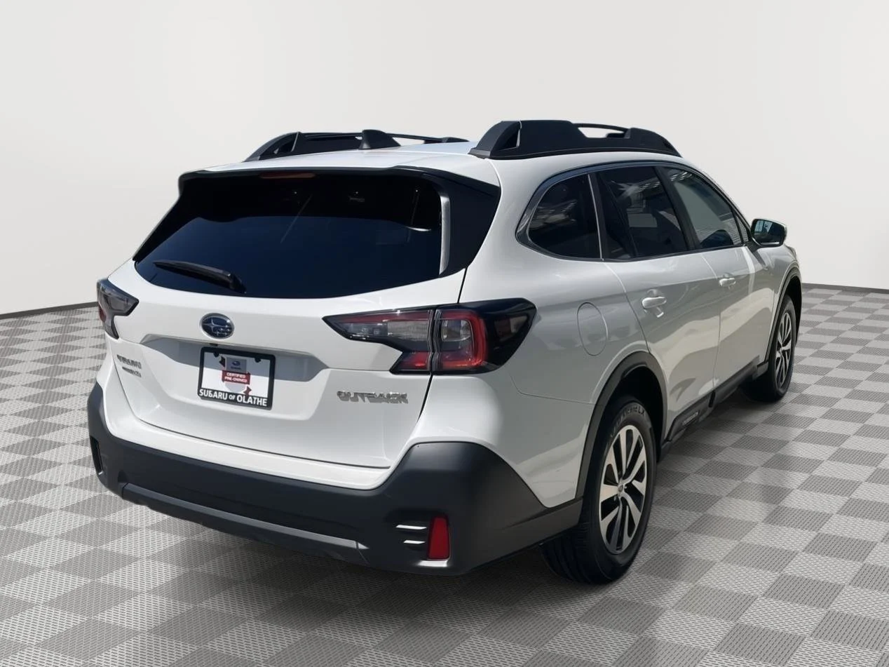 Used 2022 Crystal White Pearl Subaru Premium image 12