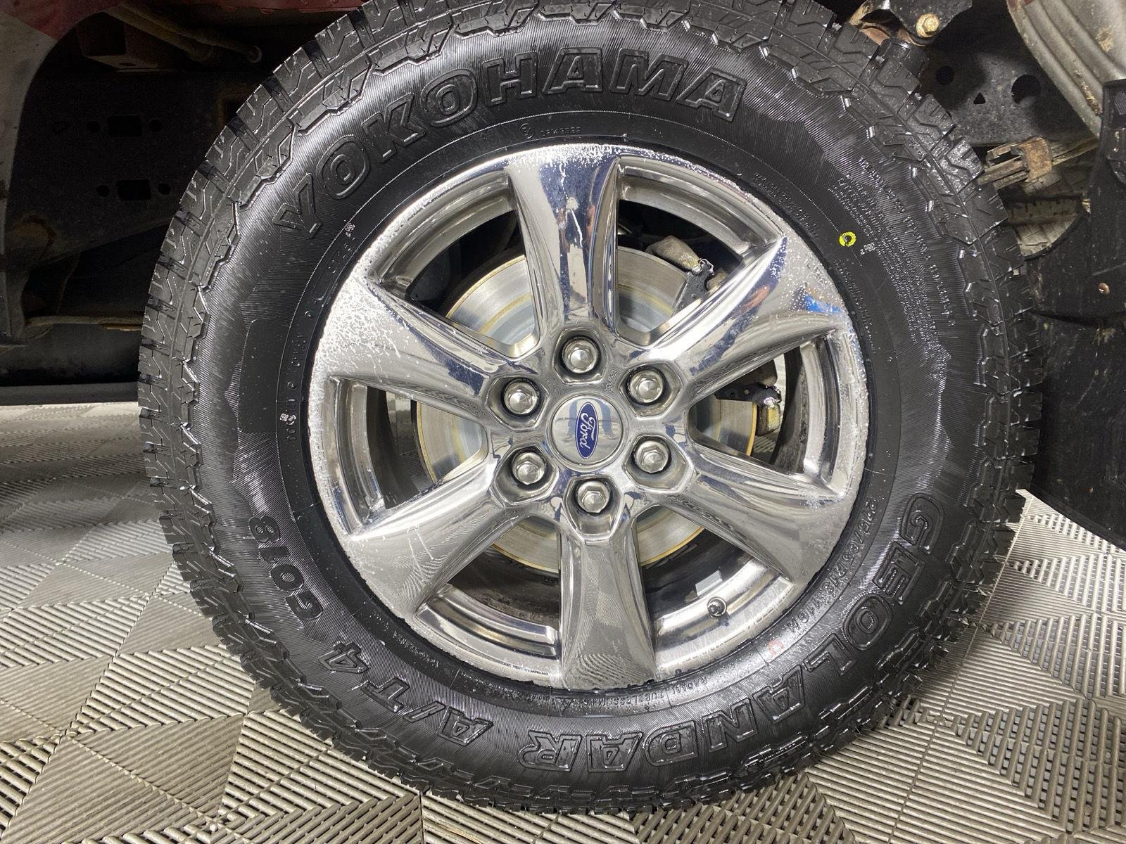 Used 2019 Ruby Red Metallic Tinted Clearcoat/Magnetic Ford XLT image 12