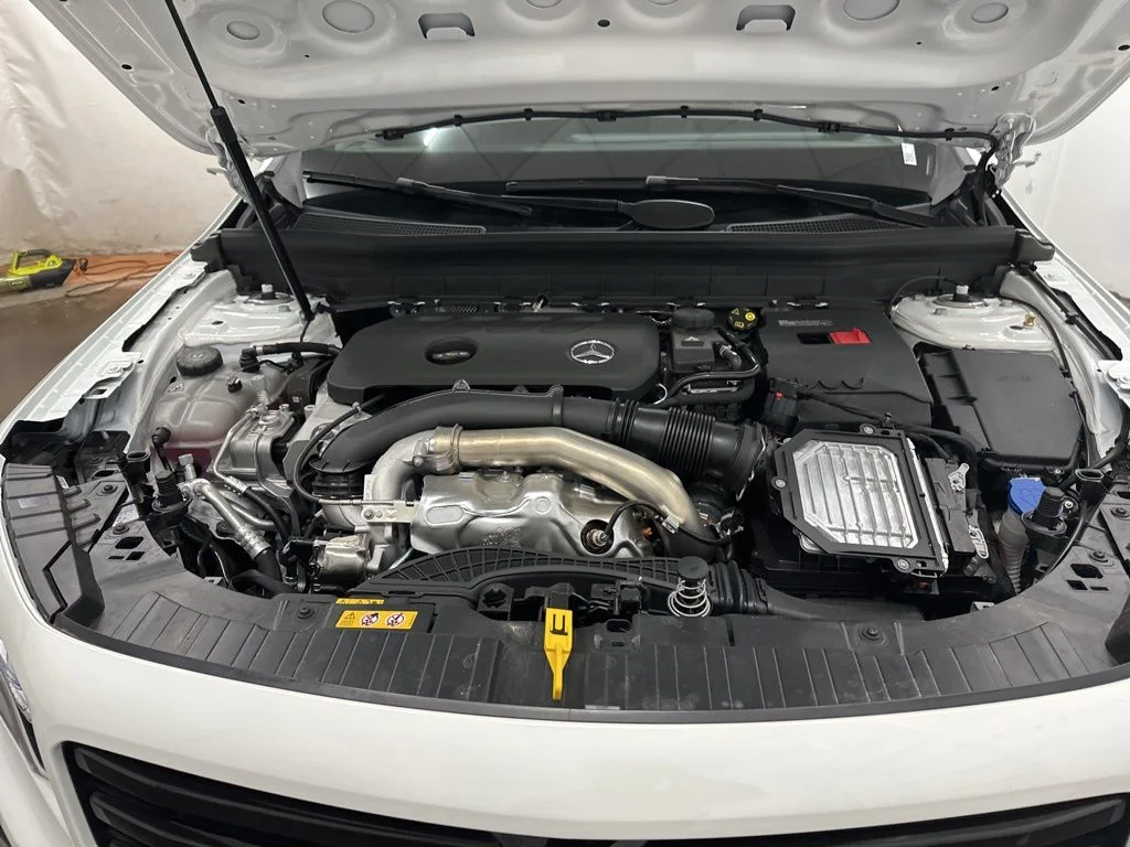 Used 2026 White Mercedes-Benz GLB 250 image 30