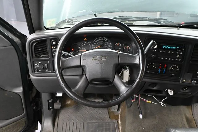 Used 2003 Green Chevrolet LS image 22