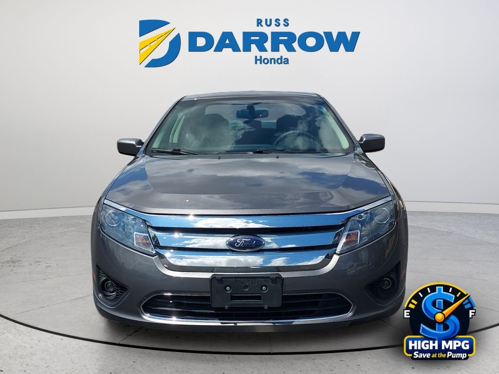 Used 2010 Gray Ford SE image 8
