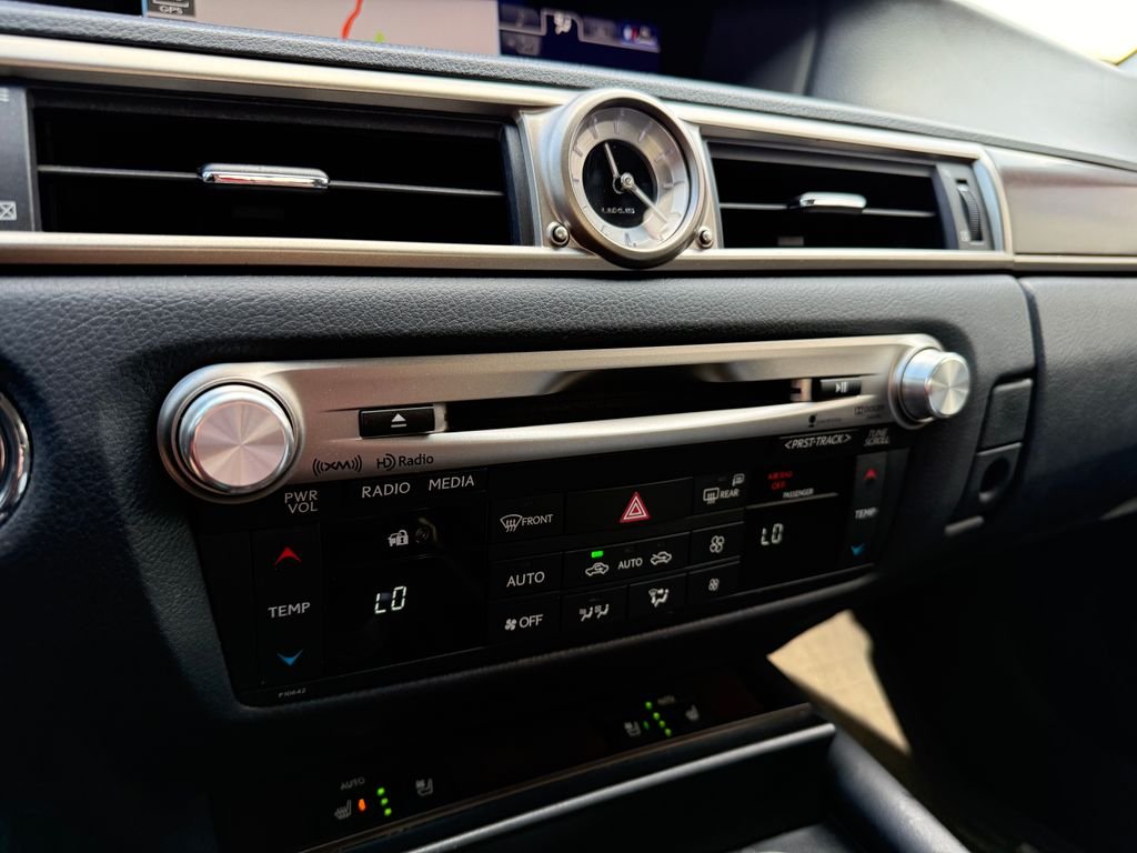 Used 2014 Silver Lexus 350 image 31