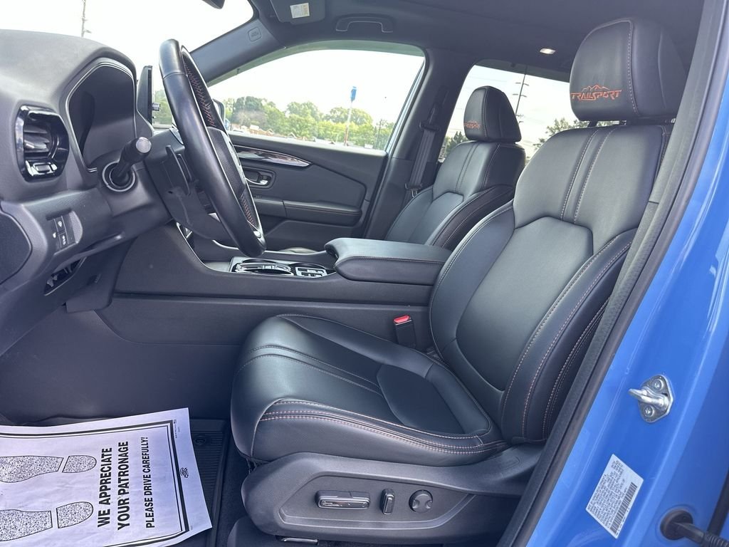 Used 2025 Blue Honda TrailSport image 17