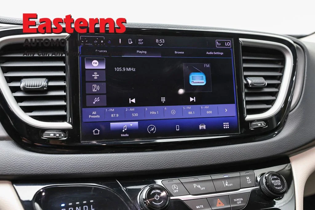 Used 2023 Gray Chrysler Touring L image 19