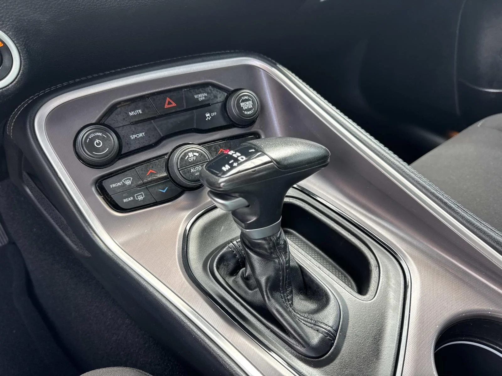 Used 2022 Triple Nickel Clearcoat Dodge SXT image 26
