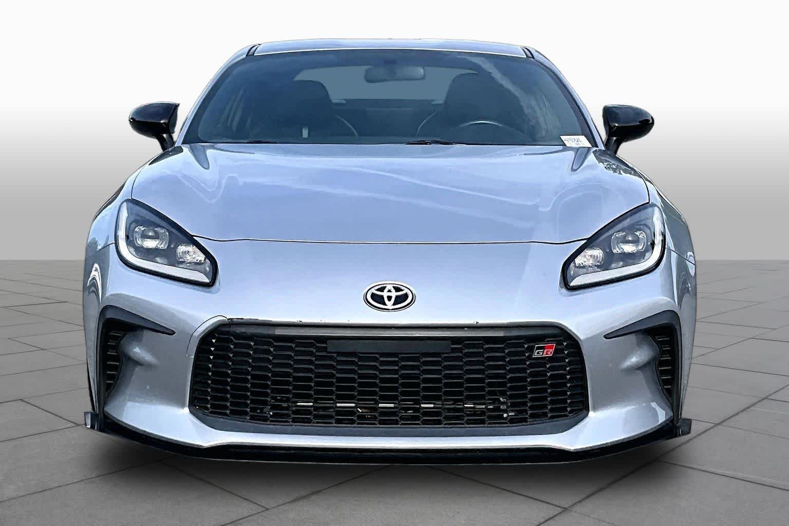 Used 2023 Steel Toyota Premium image 4