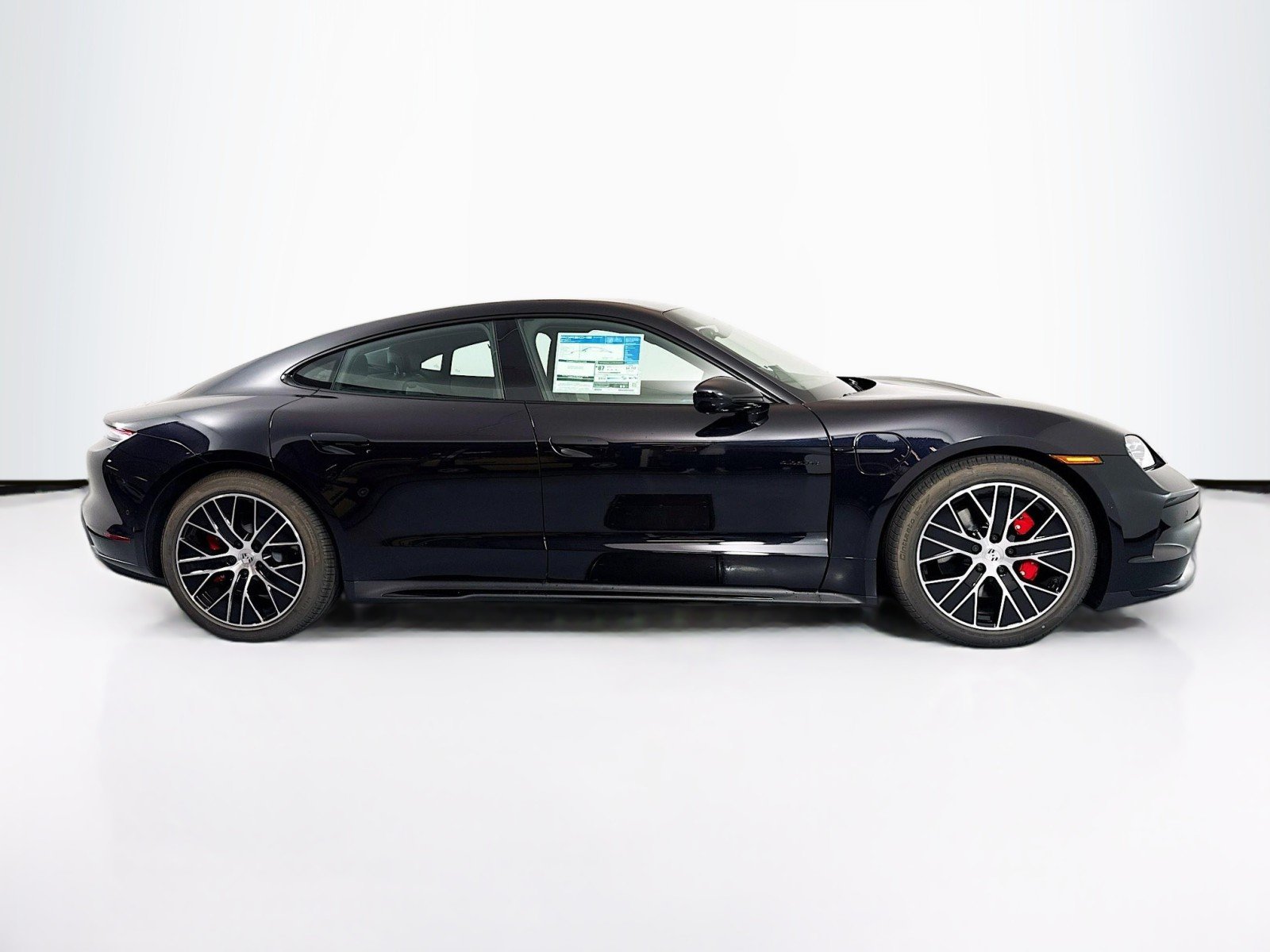 2025 Porsche Taycan S - Photo 8