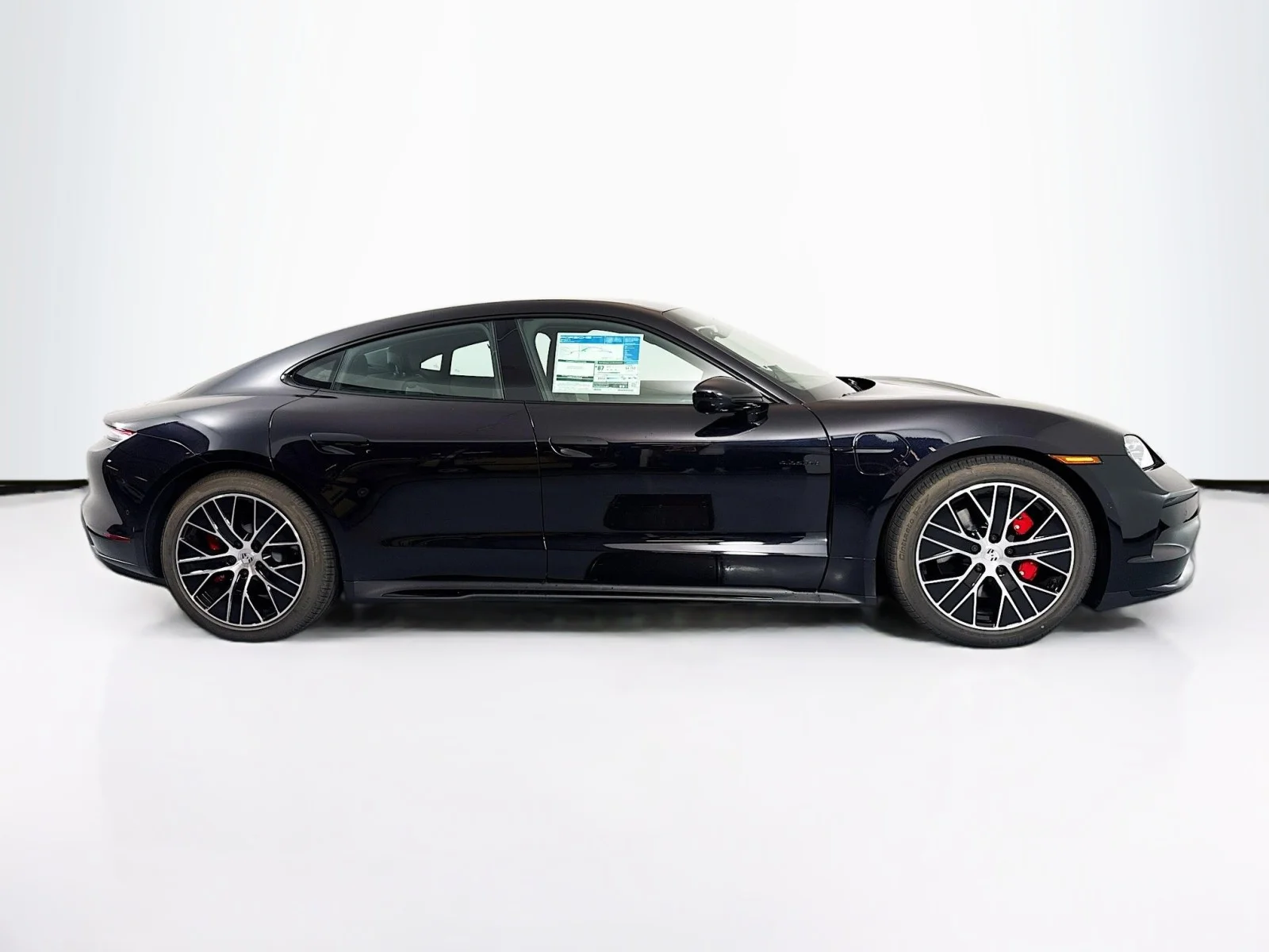 2025 Porsche Taycan S - Photo 8
