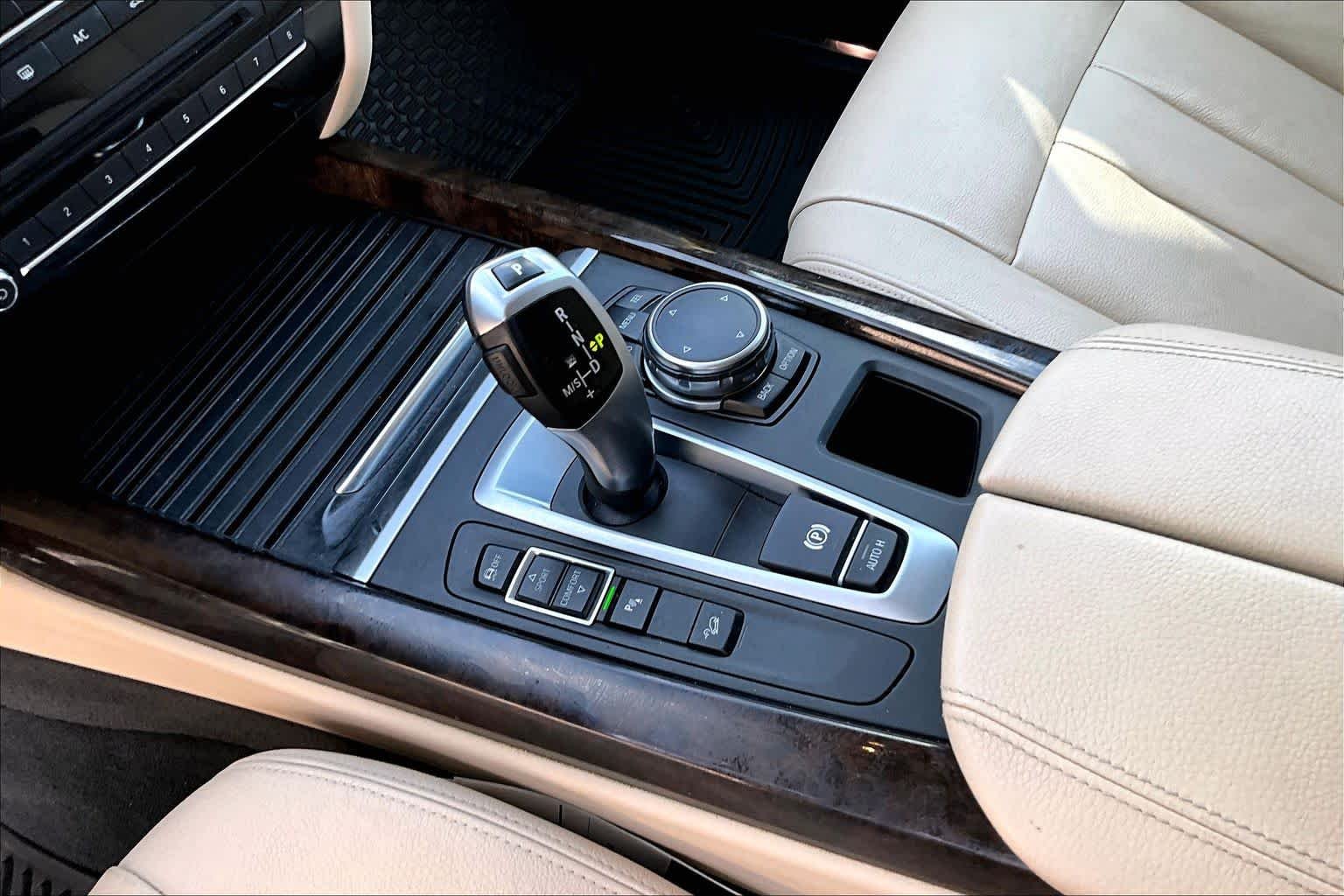 Used 2016 Alpine White BMW xDrive35i image 17