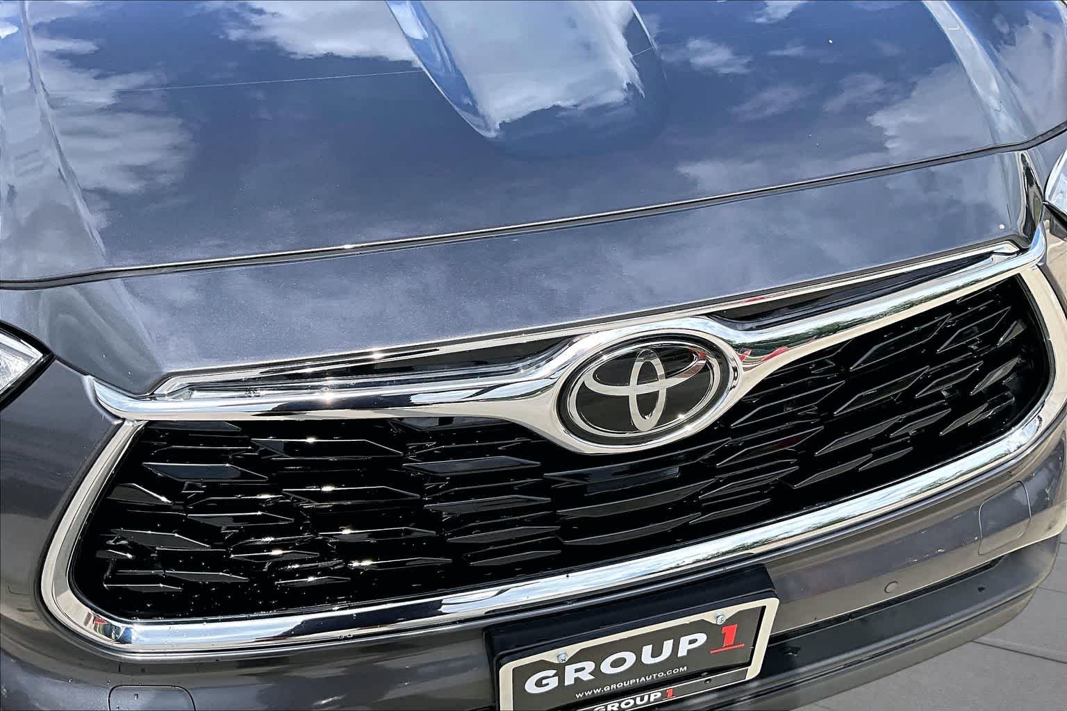 Used 2024 Magnetic Gray Metallic Toyota Limited image 28
