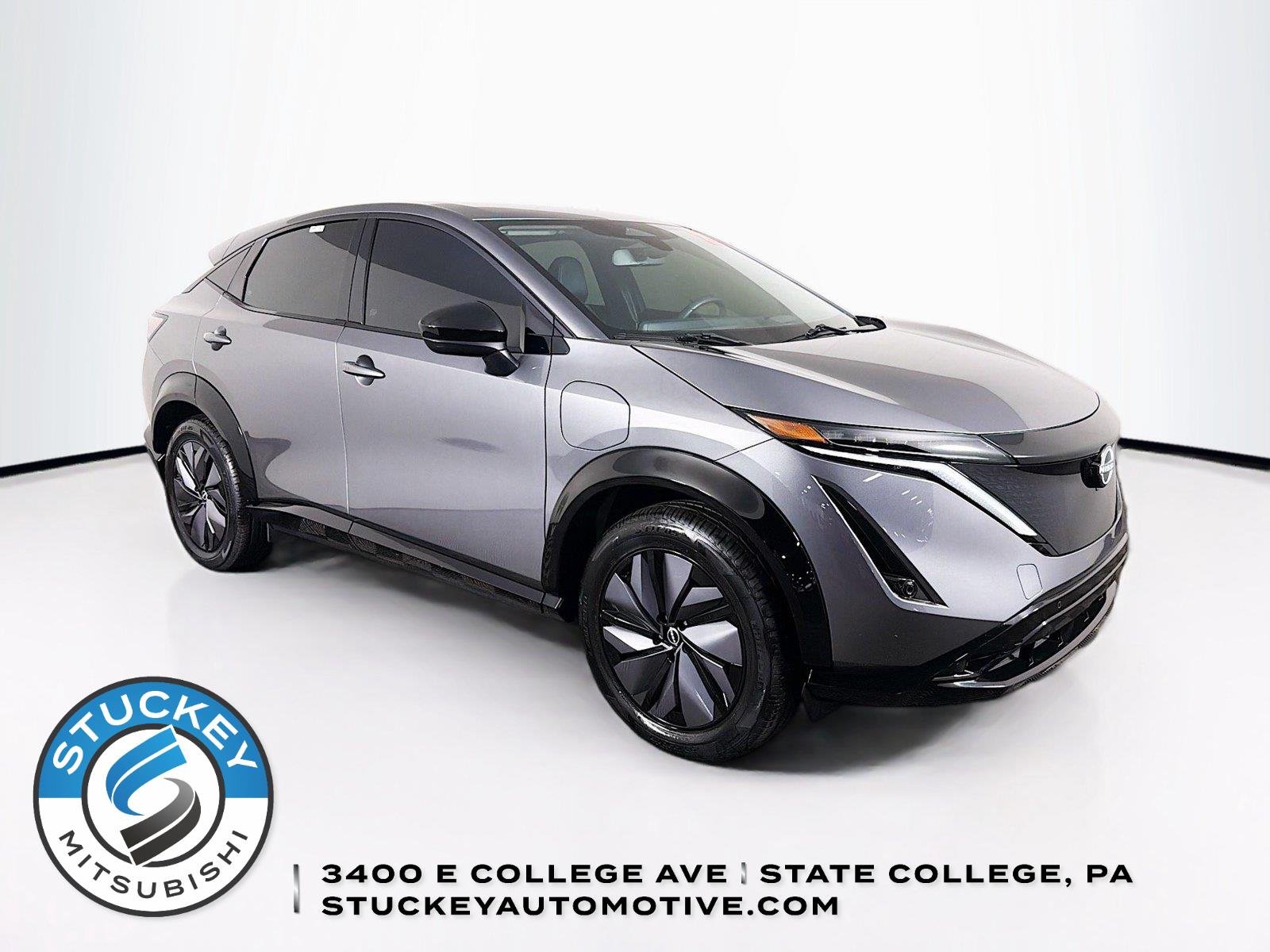 Used 2023 Gun Metallic Nissan ENGAGE image 1