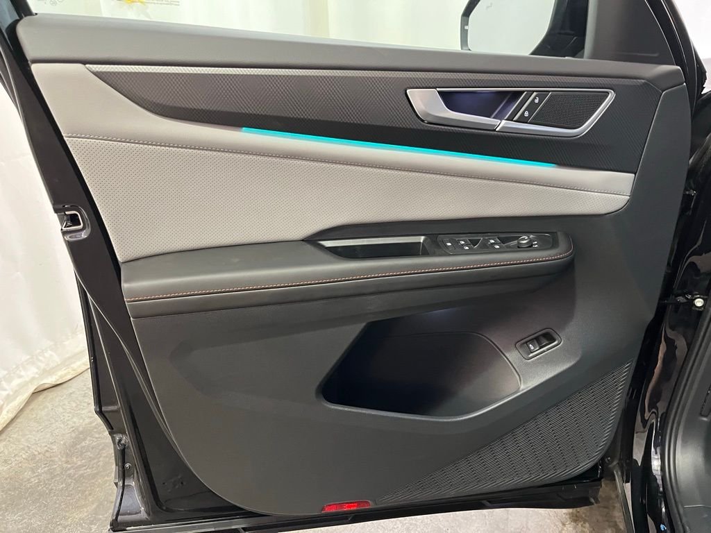 New 2026 Black Volkswagen 2.0T Peak Edition image 9
