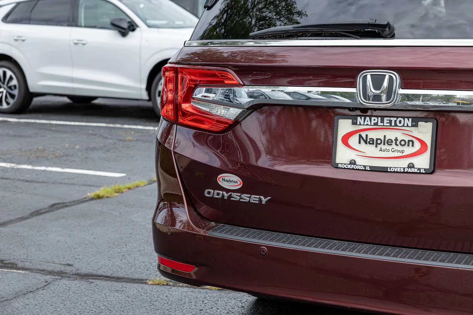 Used 2019 Deep Scarlet Pearl Honda Touring image 43