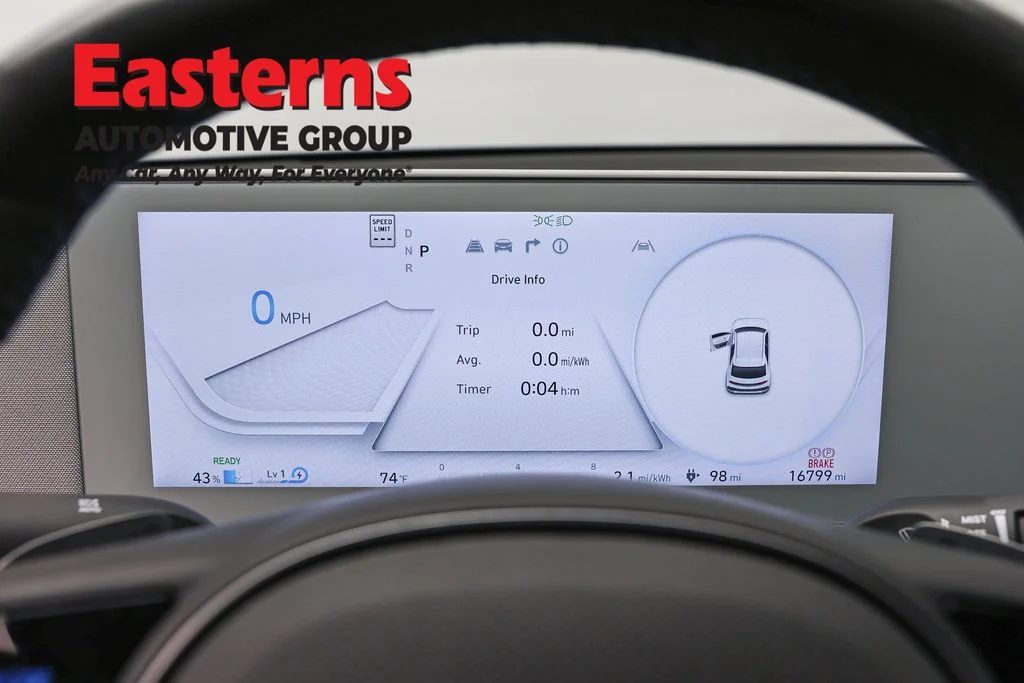 Used 2023 Gray Hyundai SEL image 18
