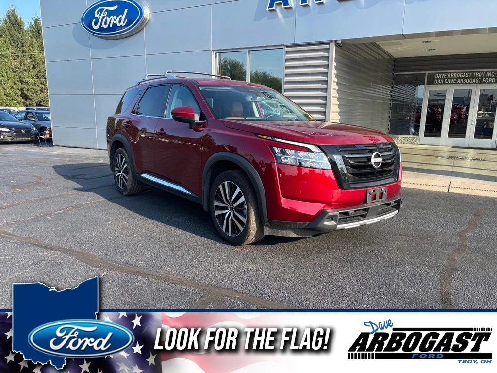Used 2023 Red Nissan Platinum image 1