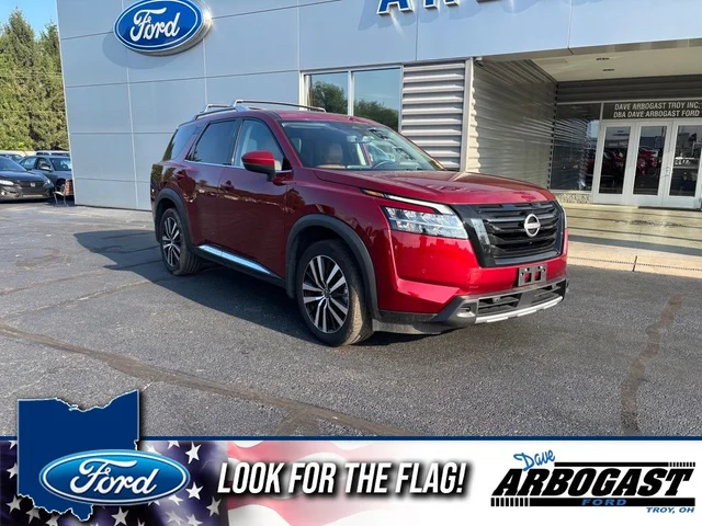 2023 Nissan Pathfinder Platinum