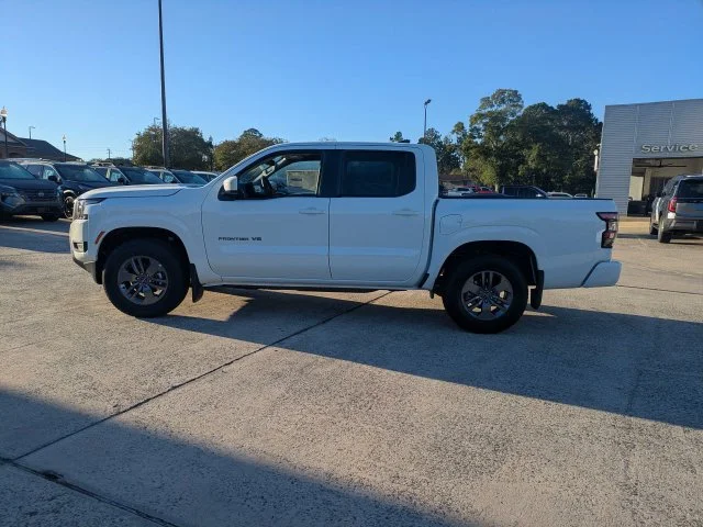 New 2027 Glacier White Nissan Crew Cab SV image 7